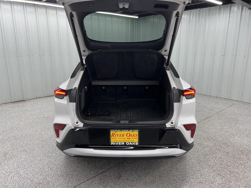 used 2024 Buick Envista car, priced at $25,687