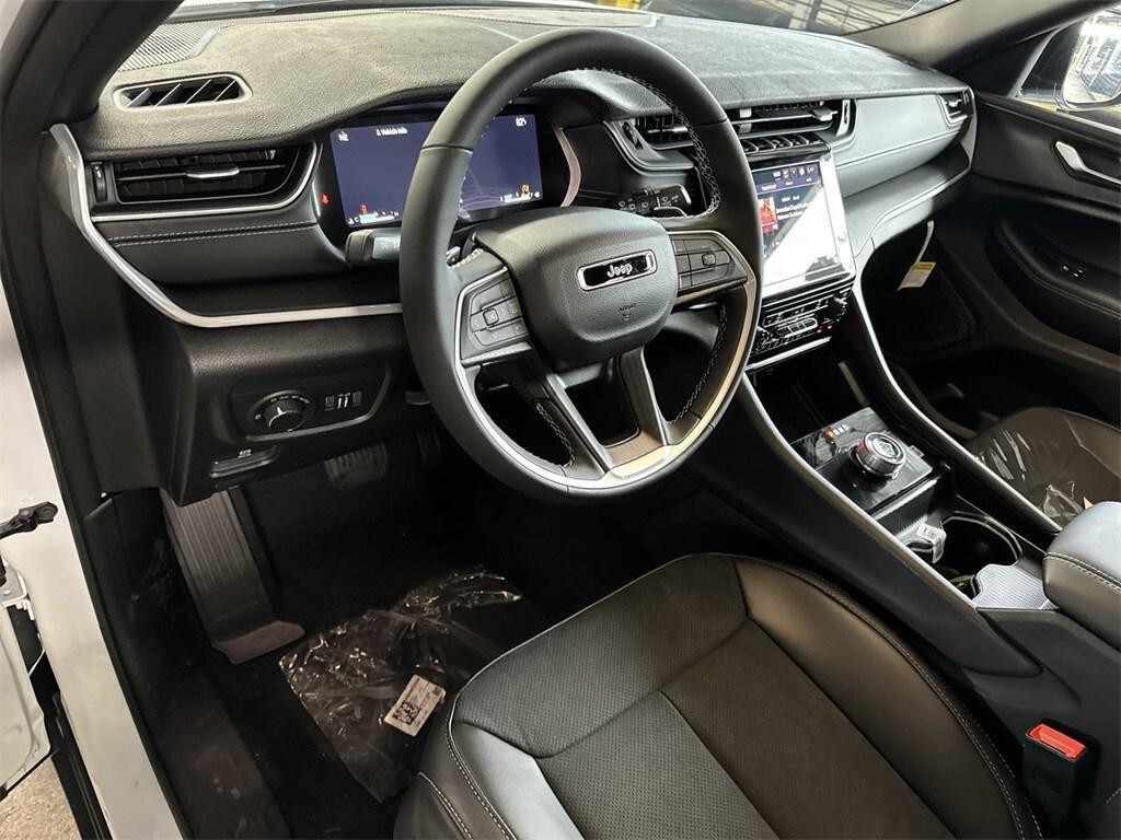 new 2024 Jeep Grand Cherokee L car, priced at $40,932