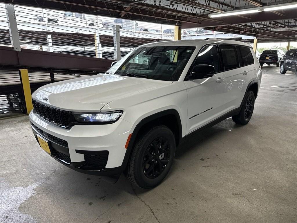 new 2024 Jeep Grand Cherokee L car, priced at $41,932