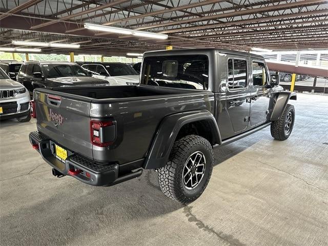 new 2024 Jeep Gladiator car, priced at $60,626