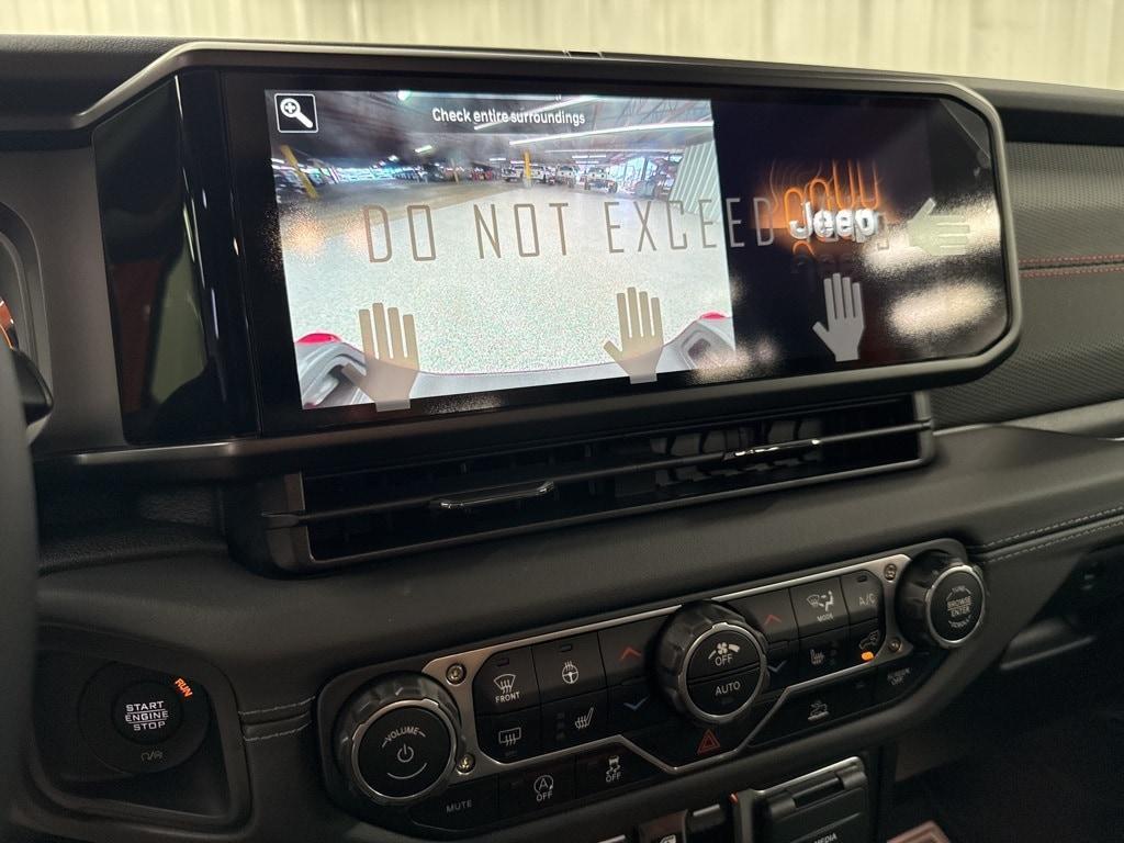 new 2025 Jeep Gladiator car, priced at $49,728