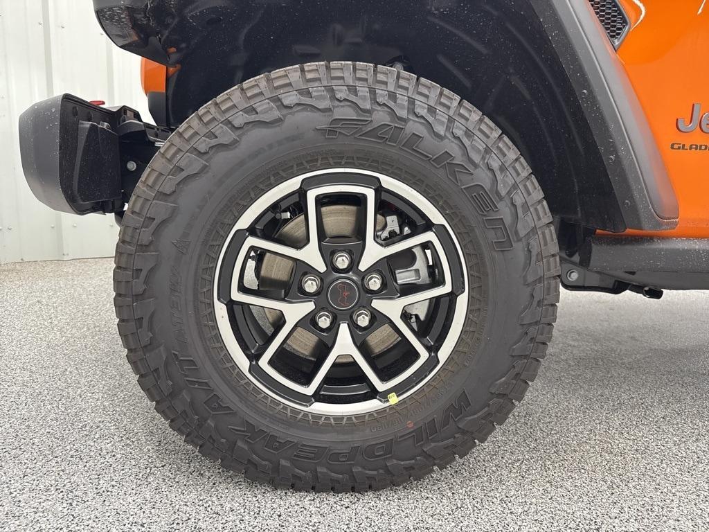 new 2025 Jeep Gladiator car, priced at $49,728