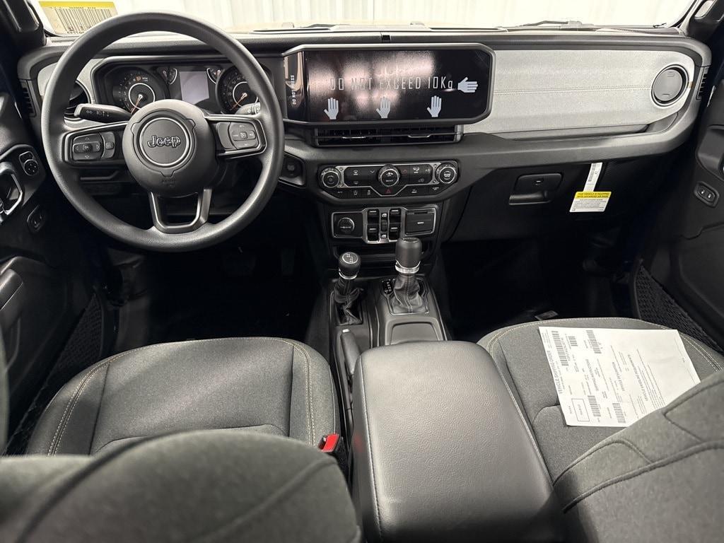 new 2025 Jeep Gladiator car, priced at $39,957
