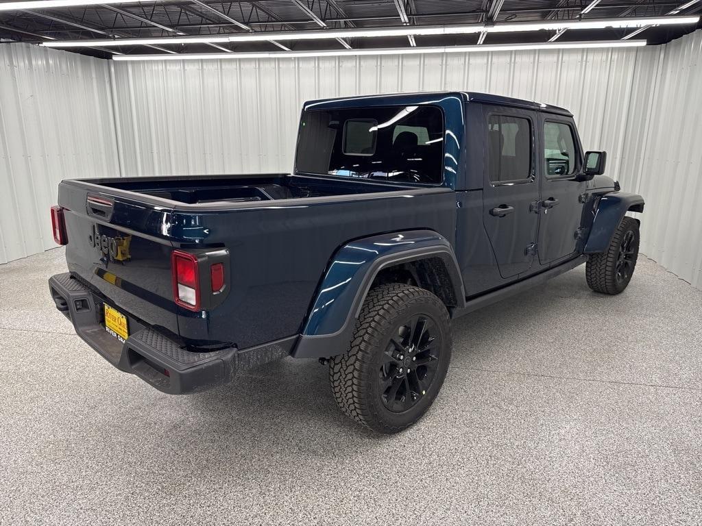 new 2025 Jeep Gladiator car, priced at $39,957