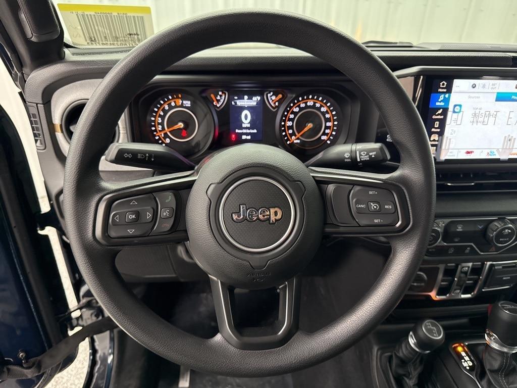 new 2025 Jeep Gladiator car, priced at $39,957