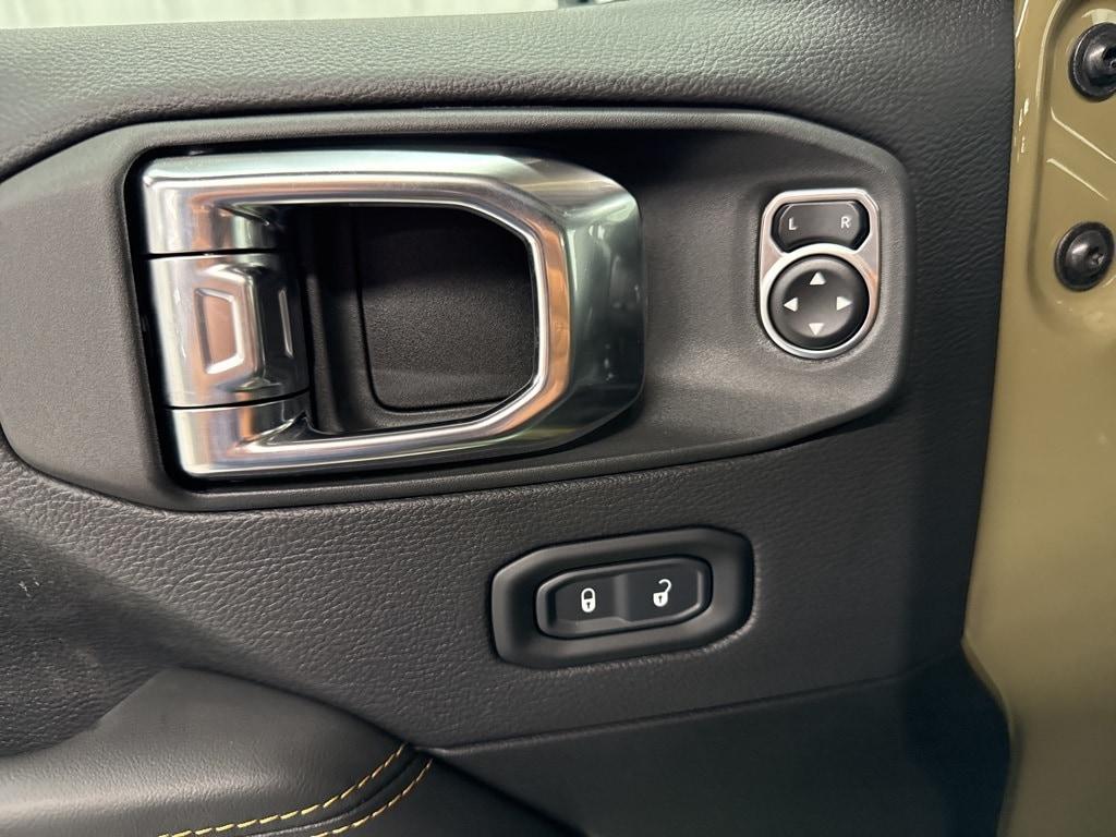new 2025 Jeep Gladiator car, priced at $44,110