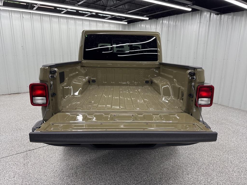 new 2025 Jeep Gladiator car, priced at $44,110