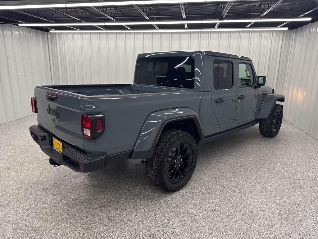 new 2025 Jeep Gladiator car, priced at $43,108