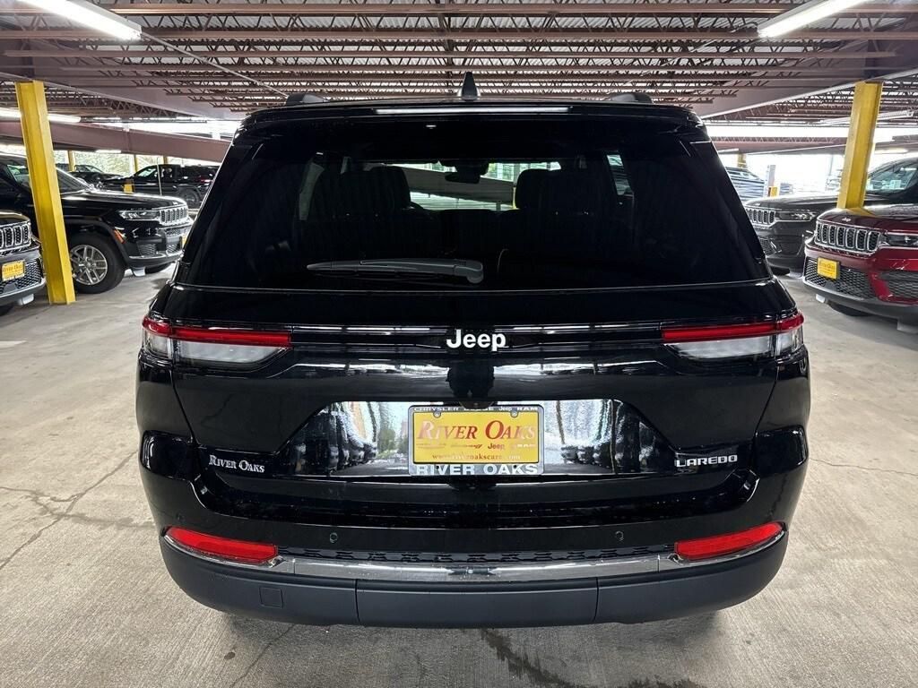 new 2025 Jeep Grand Cherokee car, priced at $38,823