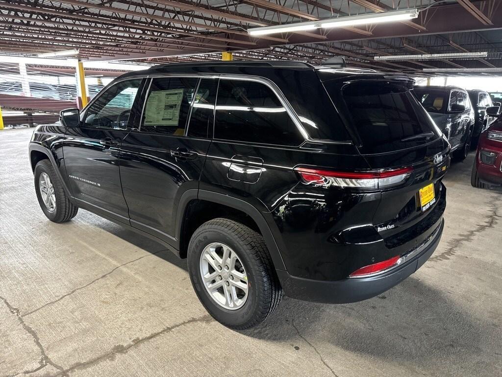 new 2025 Jeep Grand Cherokee car, priced at $38,823