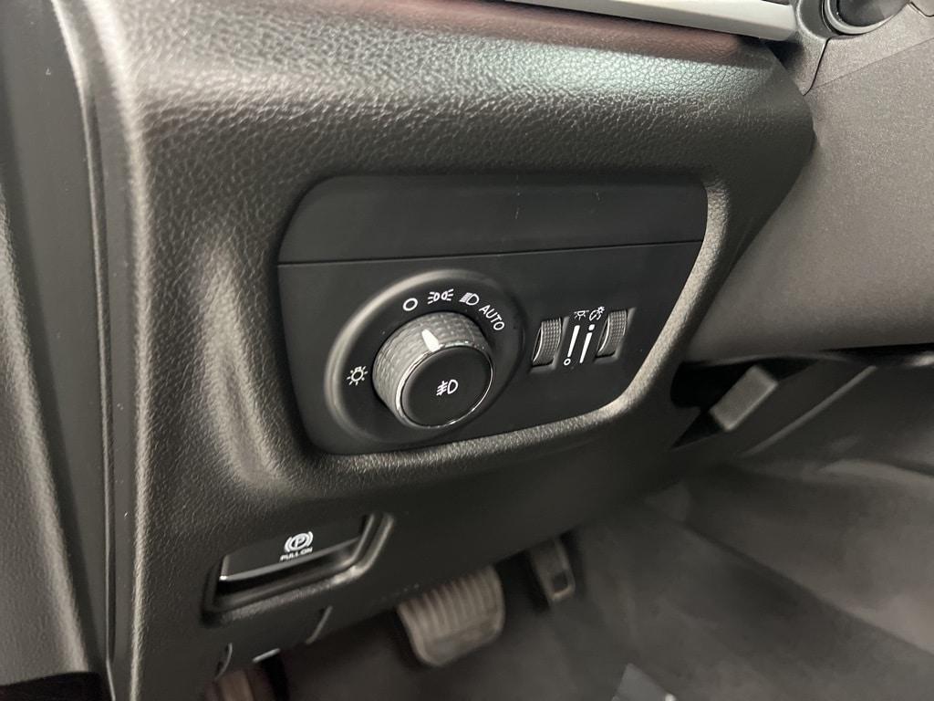 used 2022 Jeep Grand Cherokee car, priced at $31,647