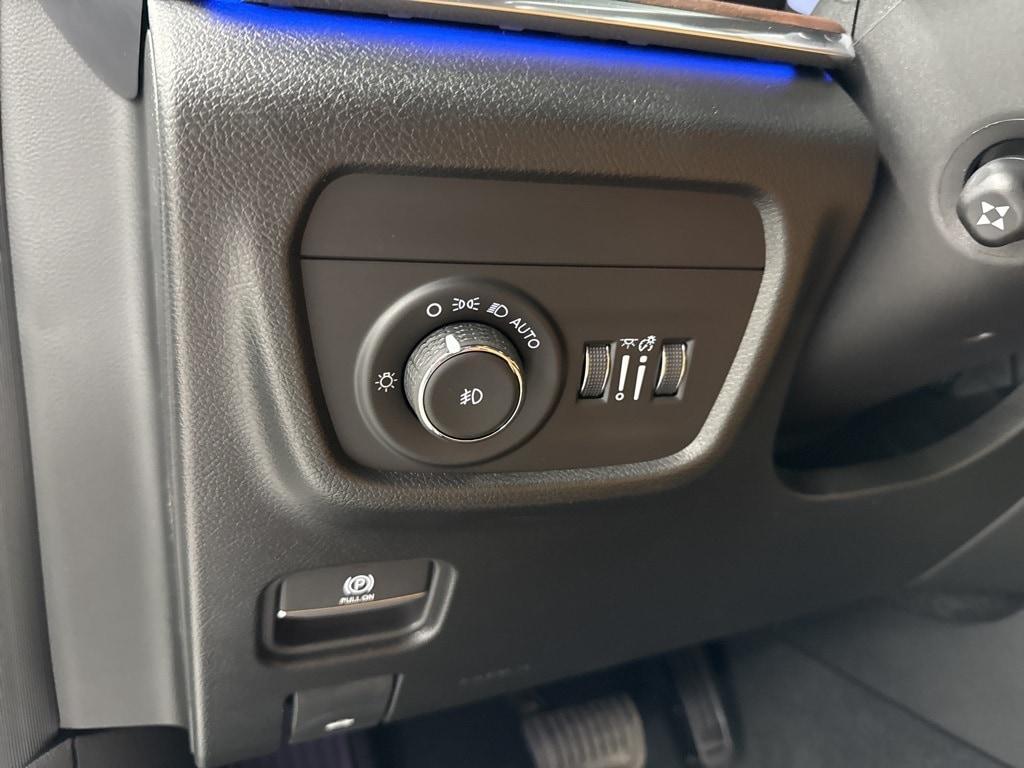 new 2025 Jeep Grand Cherokee car, priced at $55,967