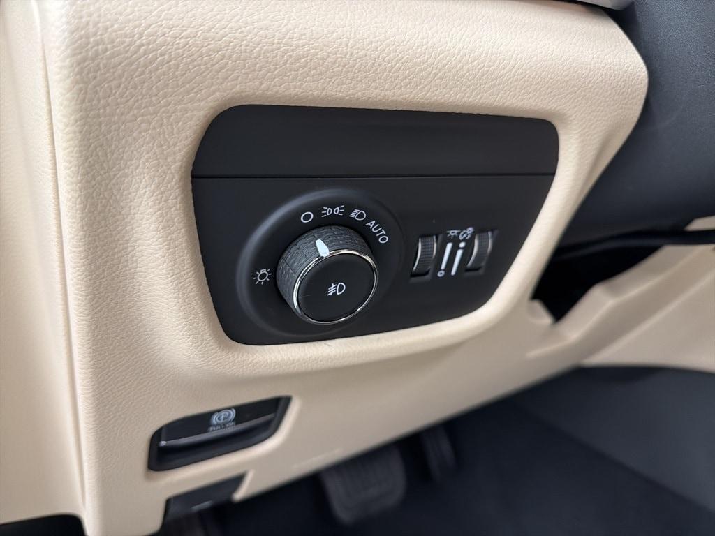 new 2025 Jeep Grand Cherokee L car, priced at $50,335