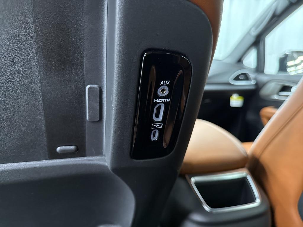 new 2025 Chrysler Pacifica Hybrid car, priced at $54,929