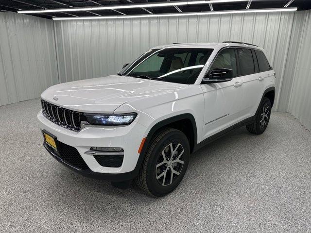 new 2025 Jeep Grand Cherokee car, priced at $41,540