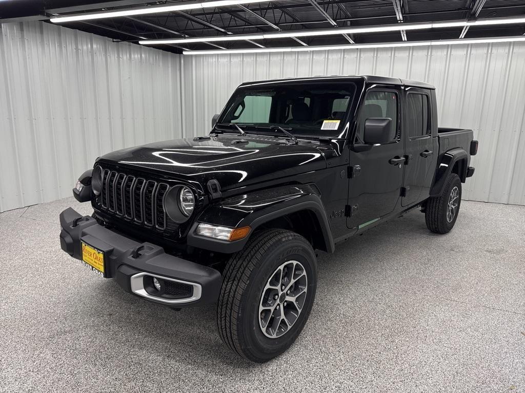 new 2025 Jeep Gladiator car, priced at $46,154