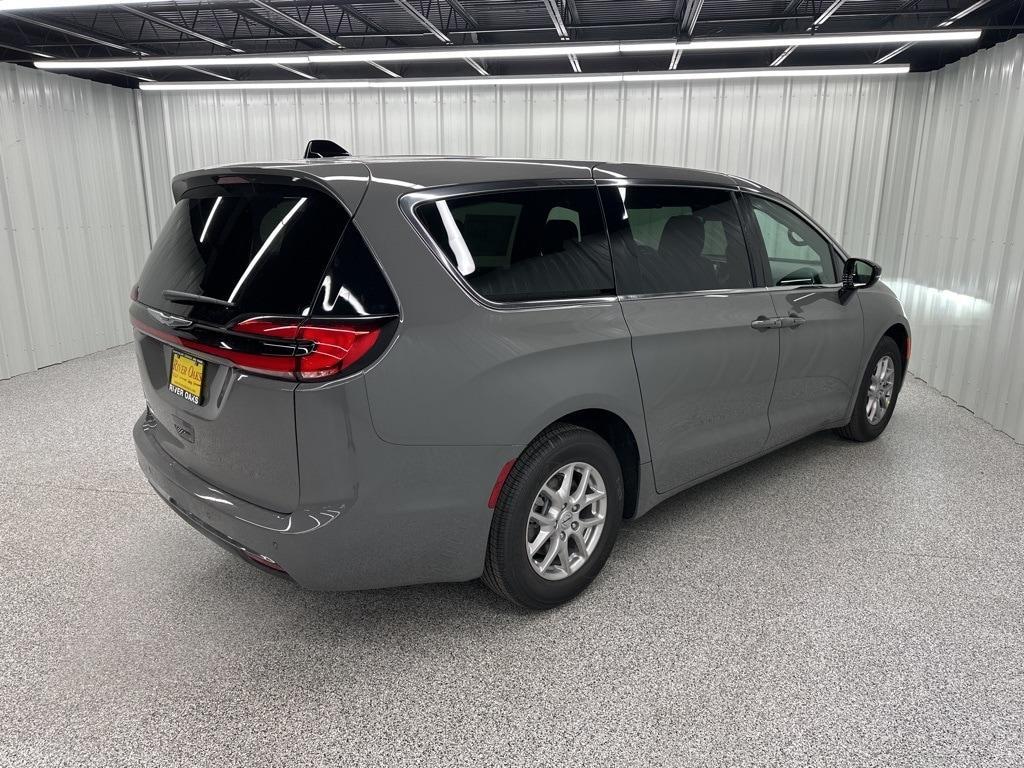 new 2025 Chrysler Pacifica car, priced at $40,717