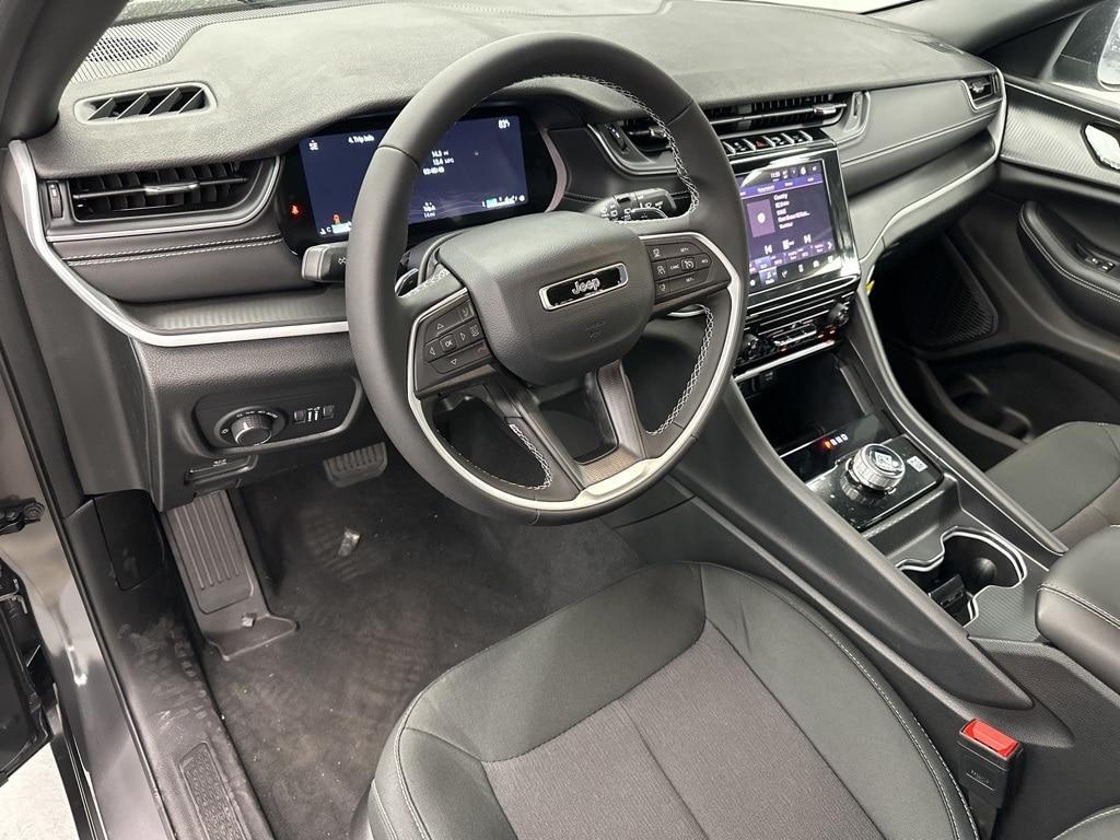 new 2025 Jeep Grand Cherokee car, priced at $39,283