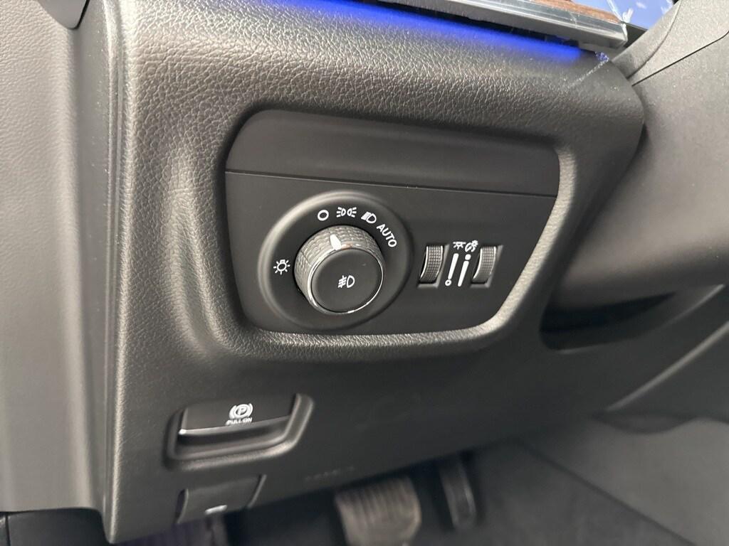 new 2025 Jeep Grand Cherokee car, priced at $59,321