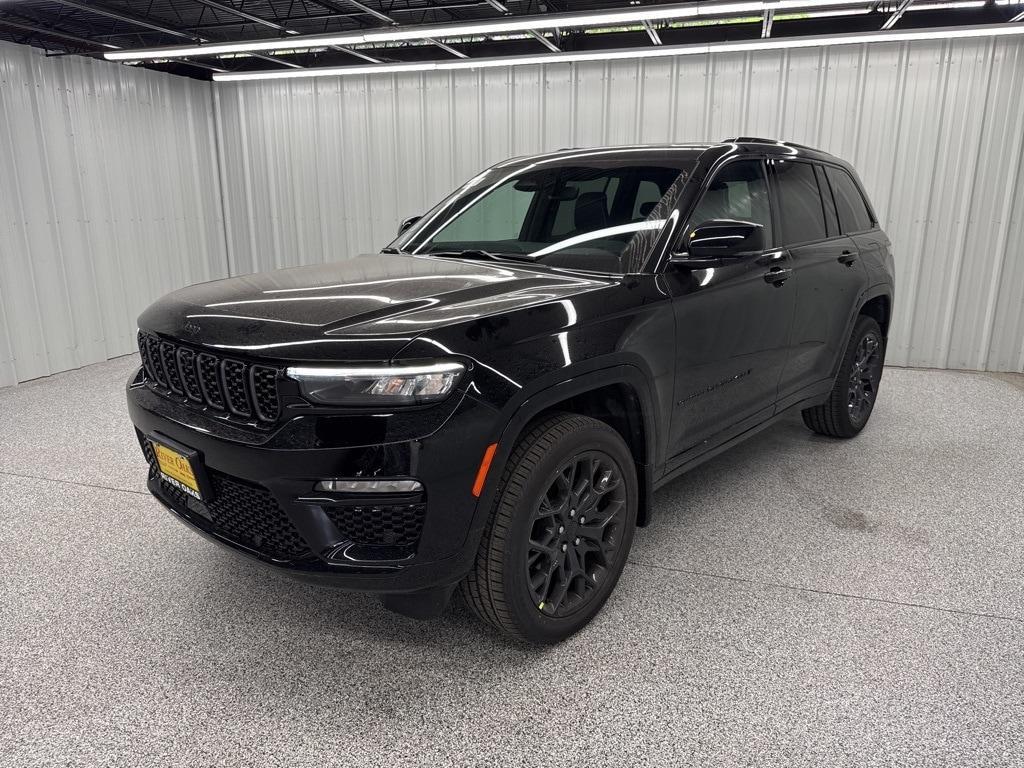 new 2025 Jeep Grand Cherokee car, priced at $59,635