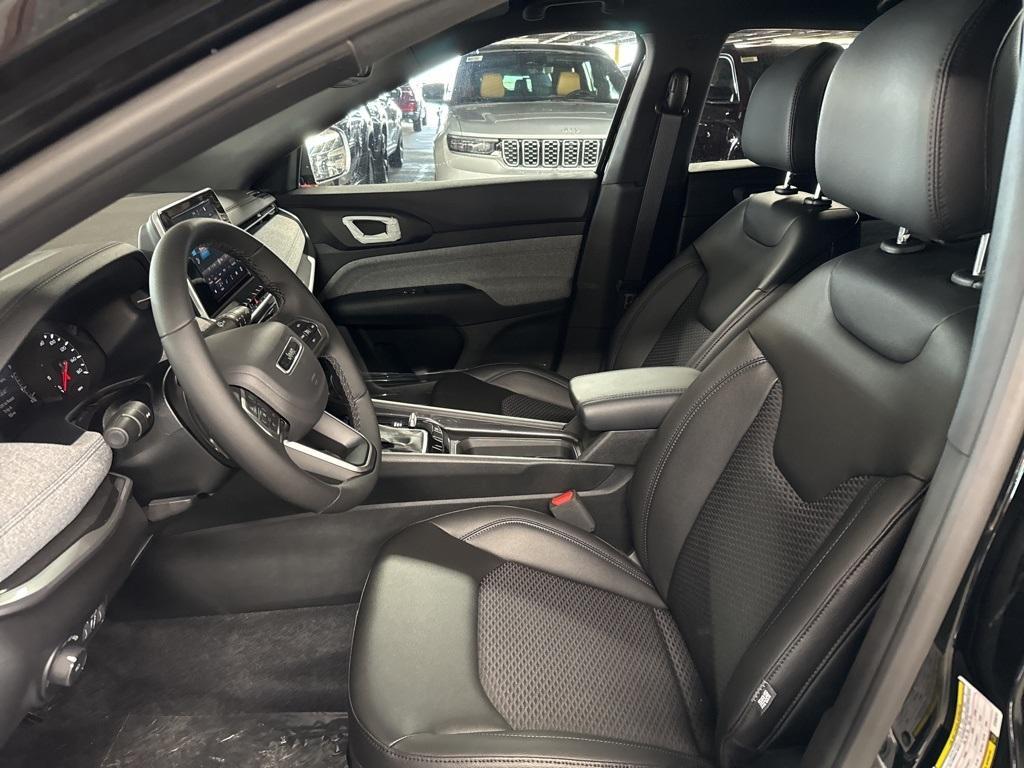 new 2025 Jeep Compass car, priced at $27,138