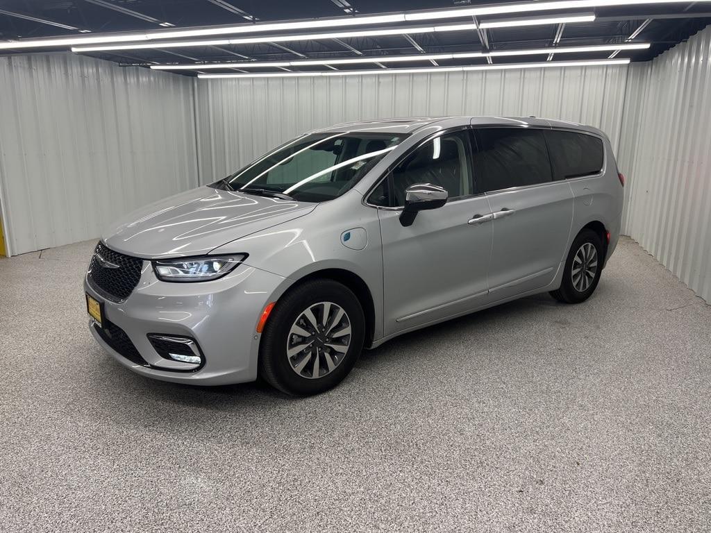 used 2023 Chrysler Pacifica Hybrid car, priced at $34,817