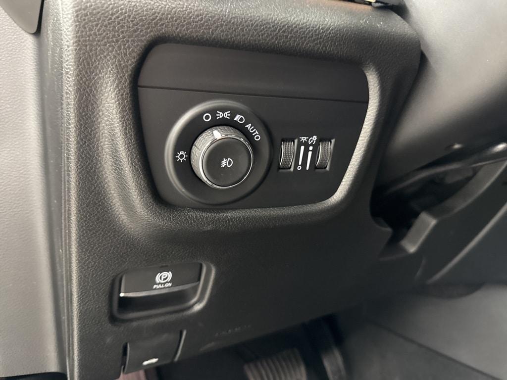new 2025 Jeep Grand Cherokee car, priced at $46,421