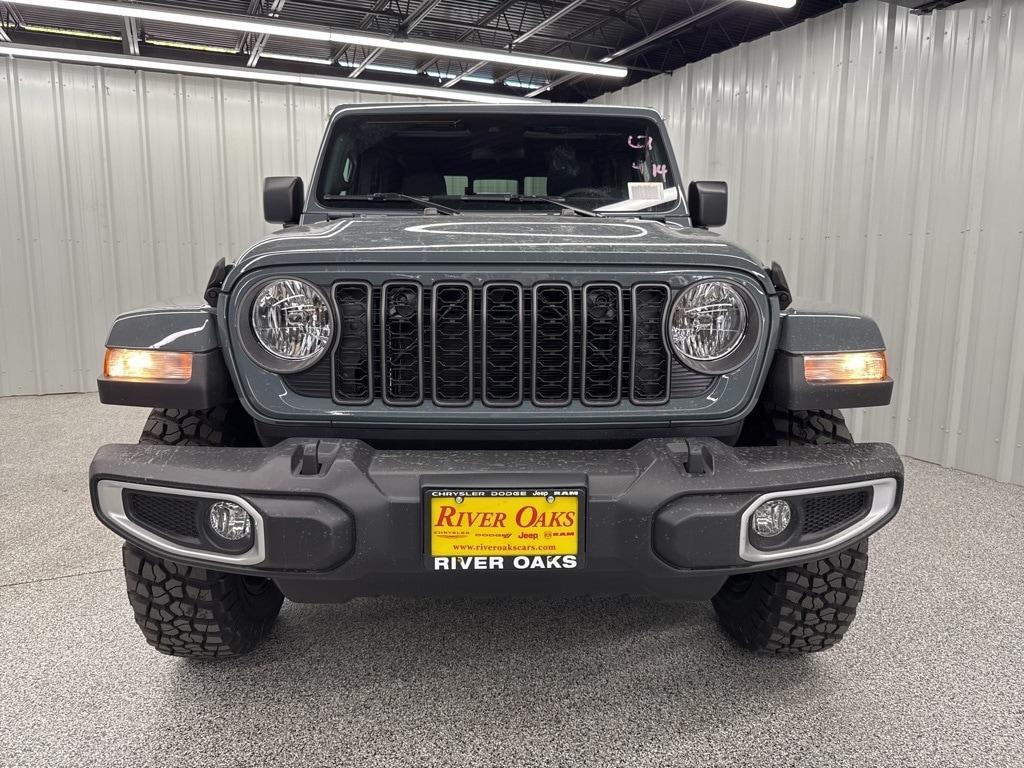 new 2025 Jeep Gladiator car, priced at $44,624