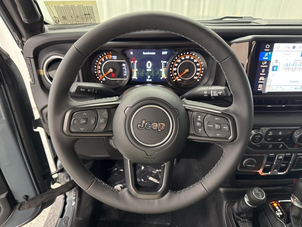 new 2025 Jeep Gladiator car, priced at $44,624