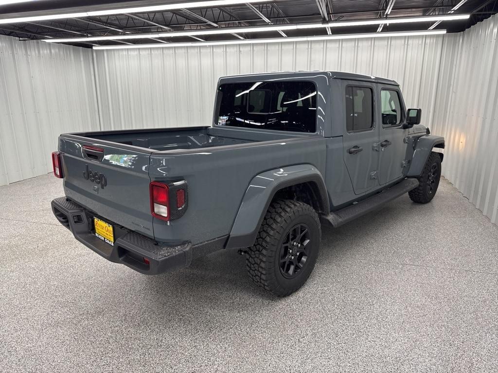 new 2025 Jeep Gladiator car, priced at $44,624
