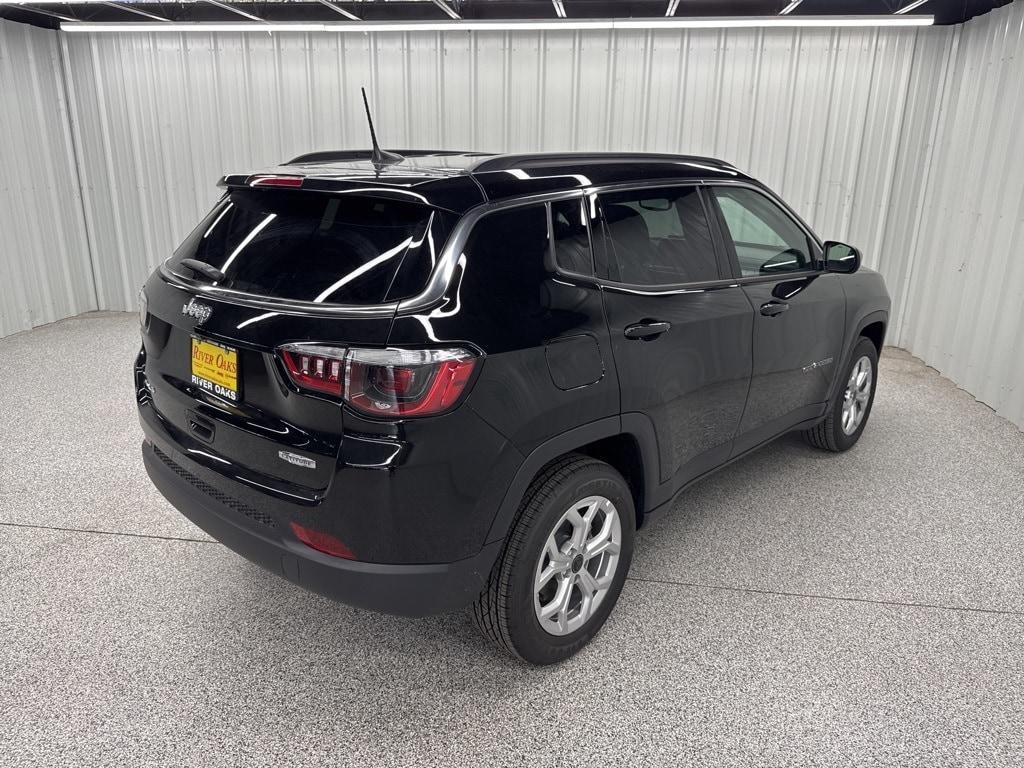 new 2025 Jeep Compass car, priced at $29,021