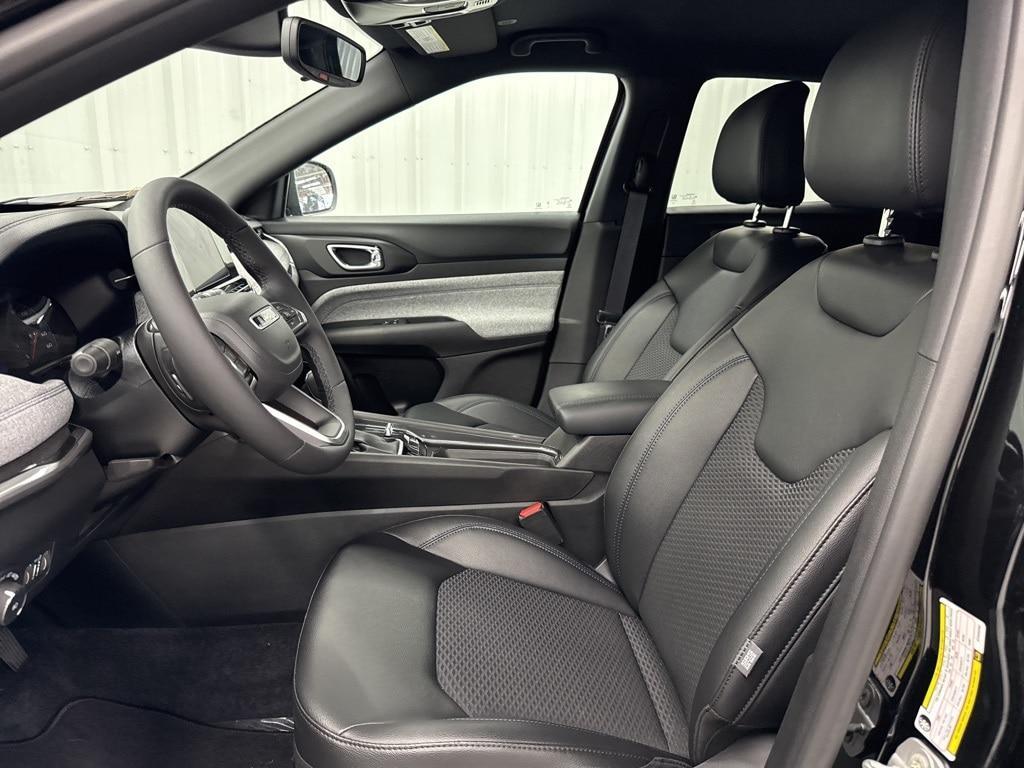 new 2025 Jeep Compass car, priced at $29,021