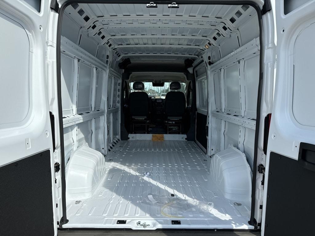 new 2025 Ram ProMaster 2500 car, priced at $46,455