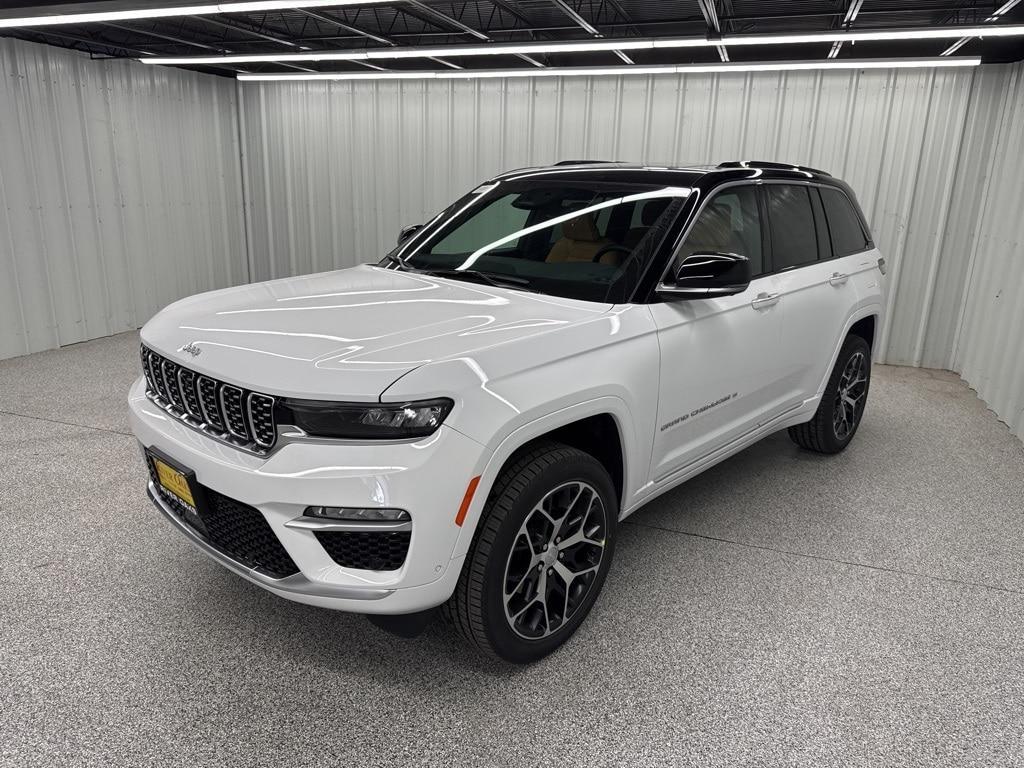new 2025 Jeep Grand Cherokee car, priced at $63,690