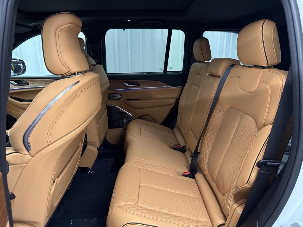 new 2025 Jeep Grand Cherokee car, priced at $63,690