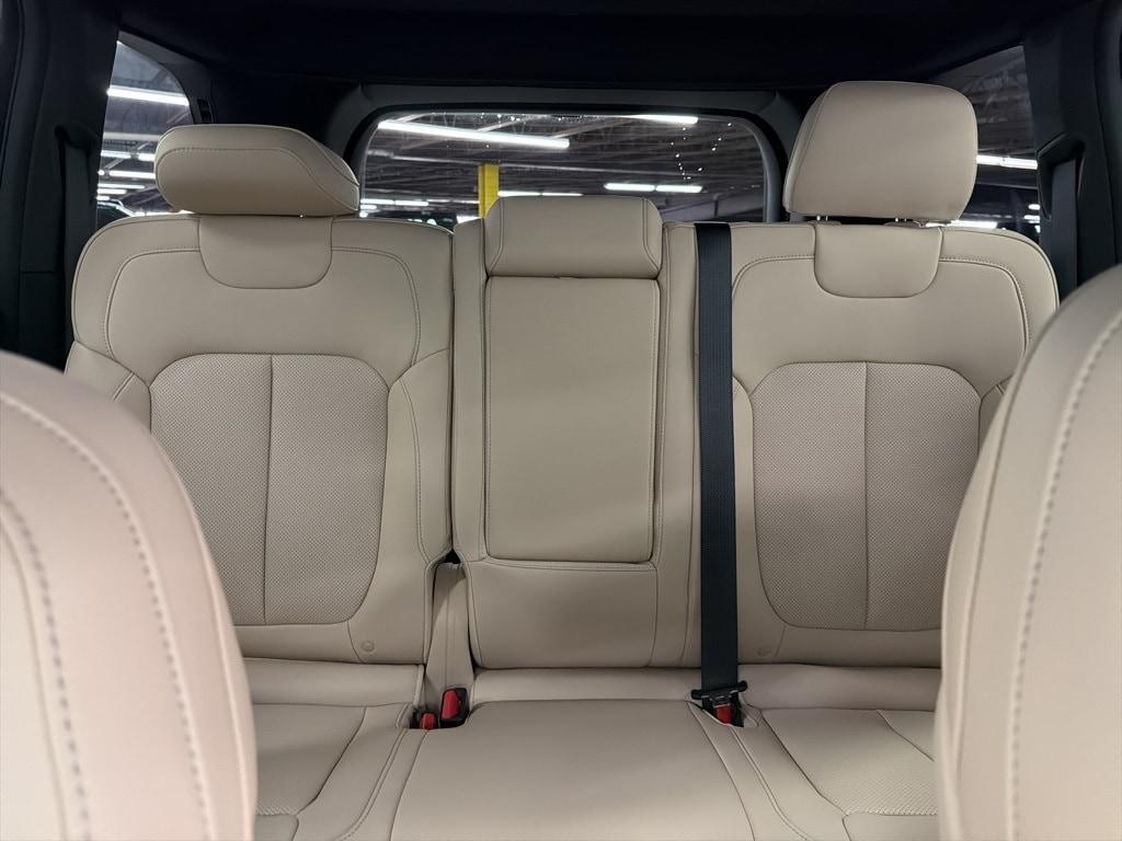 new 2025 Jeep Grand Cherokee car, priced at $47,090