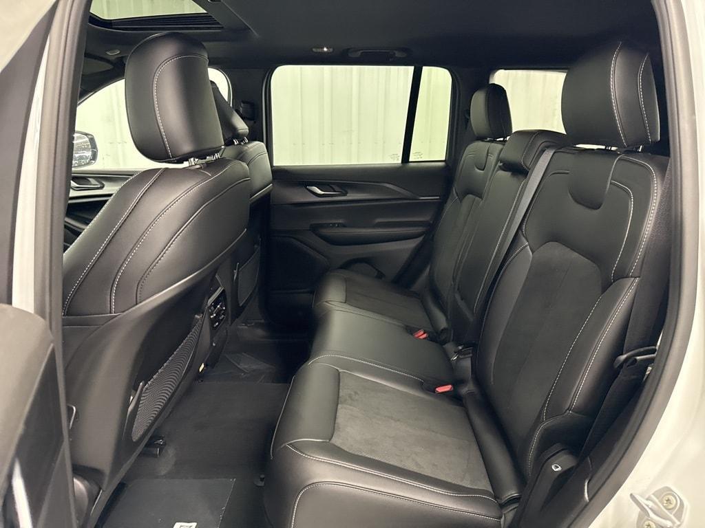 new 2025 Jeep Grand Cherokee car, priced at $41,788
