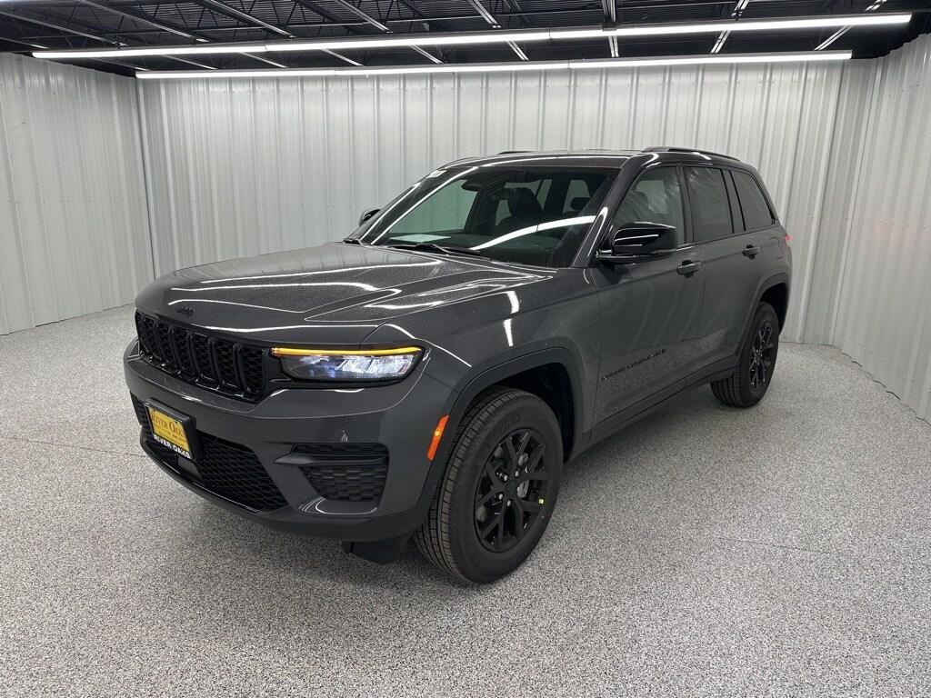 new 2025 Jeep Grand Cherokee car, priced at $39,467