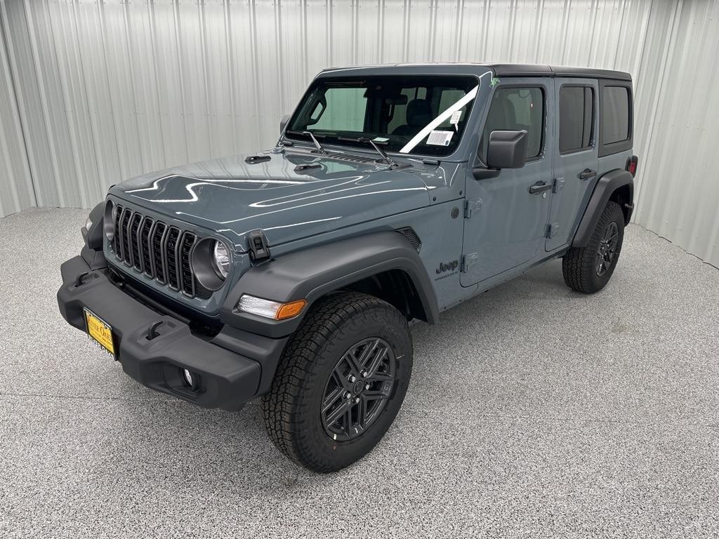 new 2025 Jeep Wrangler car, priced at $43,156