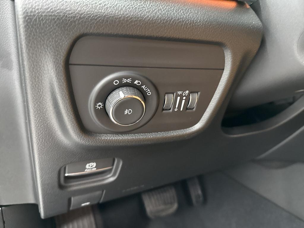 new 2025 Jeep Grand Cherokee car, priced at $56,967
