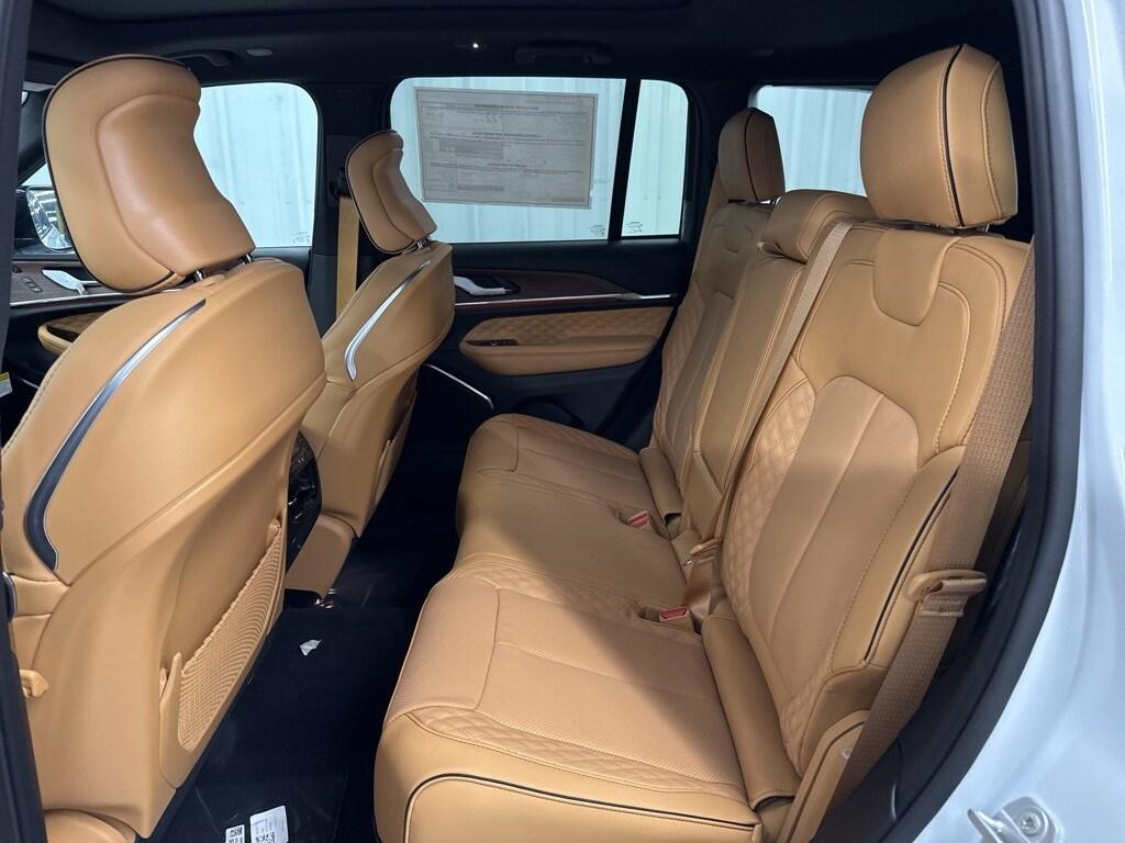 new 2025 Jeep Grand Cherokee car, priced at $56,967