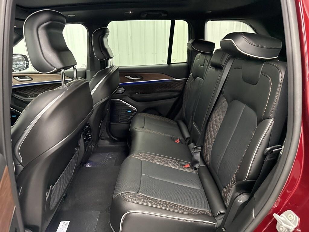 new 2025 Jeep Grand Cherokee car, priced at $60,413