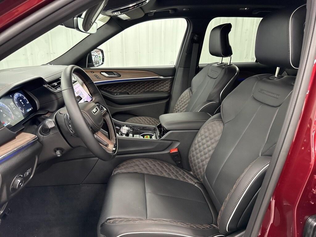 new 2025 Jeep Grand Cherokee car, priced at $60,413
