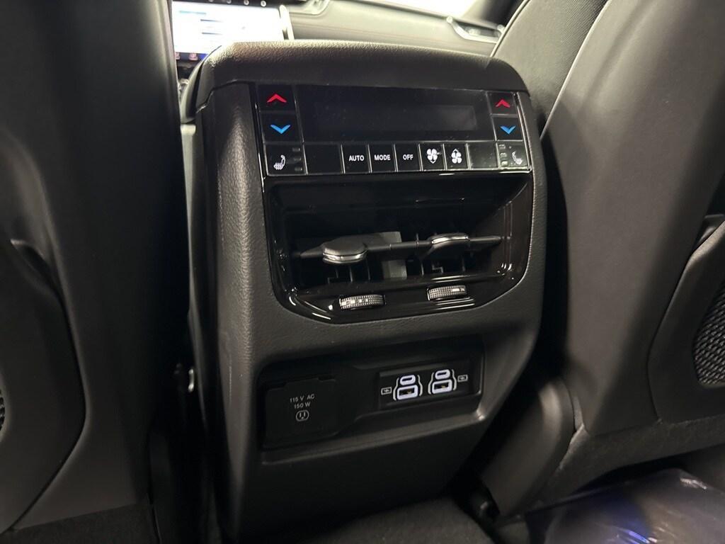 new 2025 Jeep Grand Cherokee car, priced at $60,413