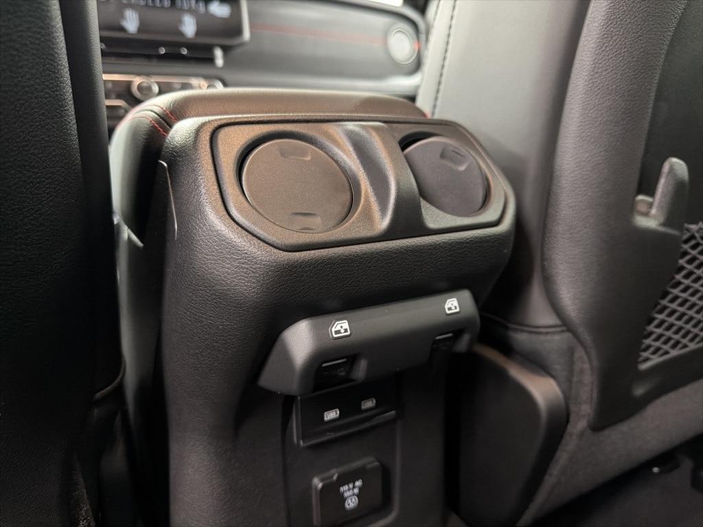 new 2025 Jeep Wrangler car, priced at $60,727