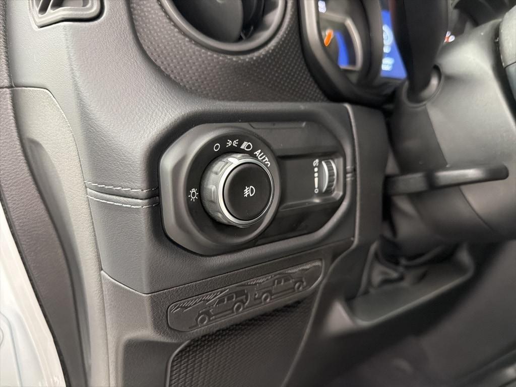 new 2025 Jeep Wrangler car, priced at $60,727