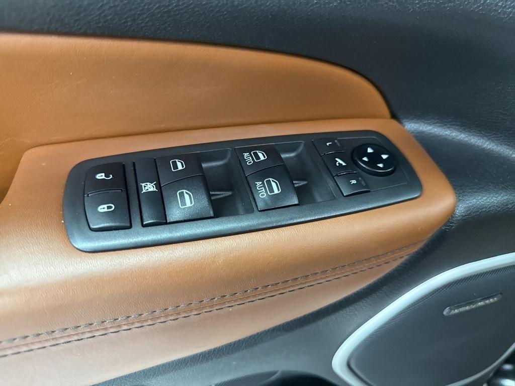 used 2021 Jeep Grand Cherokee car, priced at $31,785