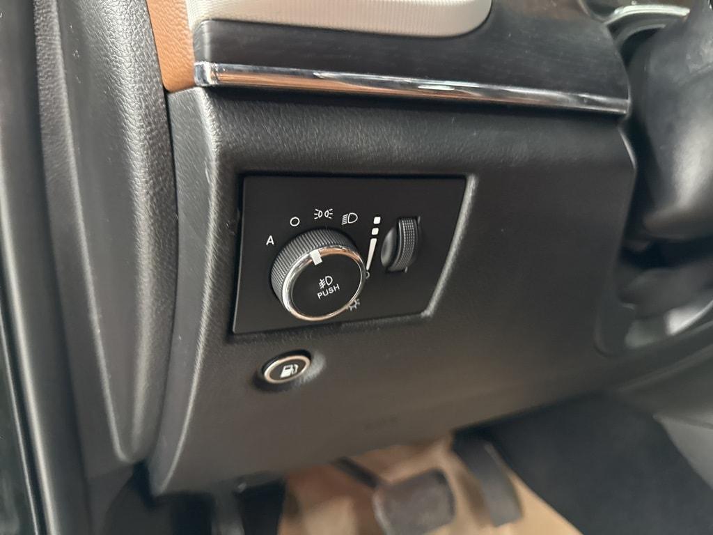 used 2021 Jeep Grand Cherokee car, priced at $31,785