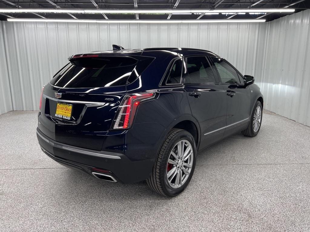 used 2022 Cadillac XT5 car, priced at $33,548