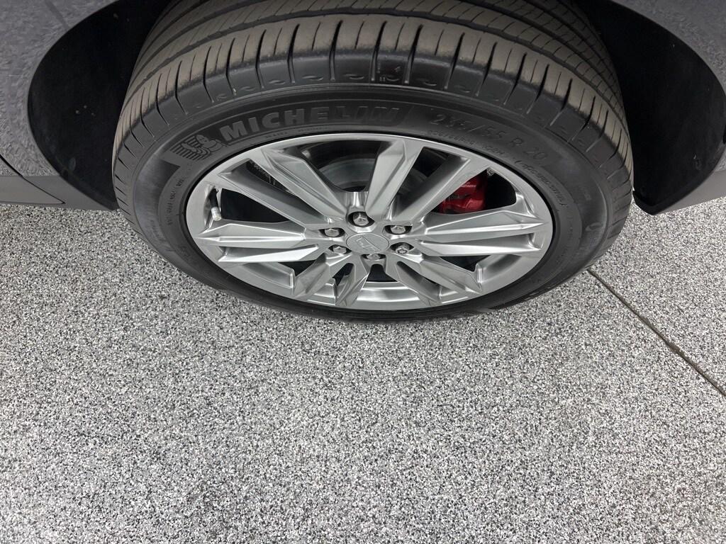 used 2022 Cadillac XT5 car, priced at $33,548